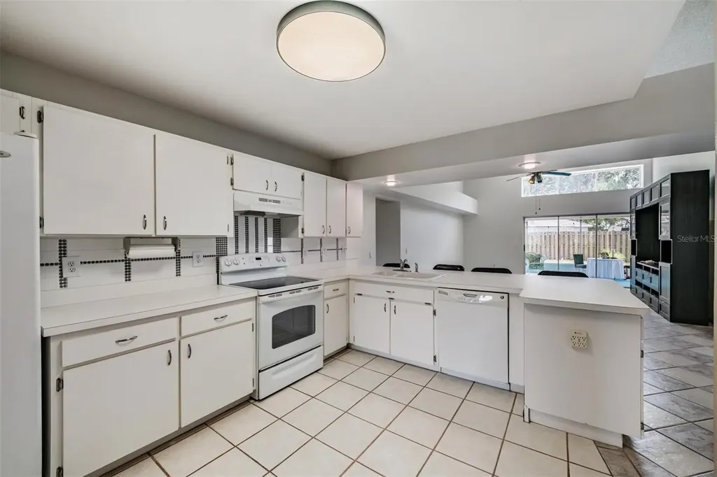 1813 Dockside Drive Valrico FL 33594
