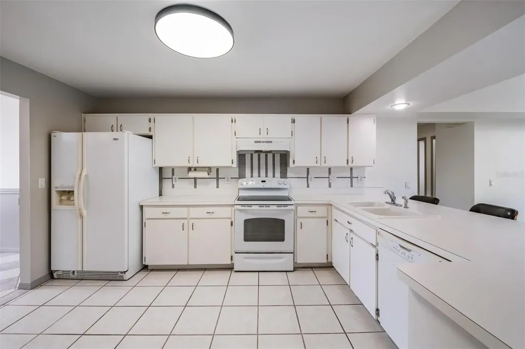 1813 Dockside Drive Valrico FL 33594
