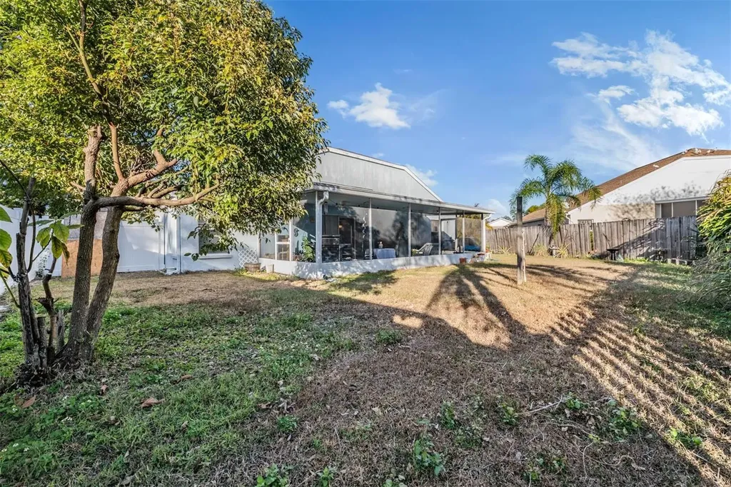 1813 Dockside Drive Valrico FL 33594