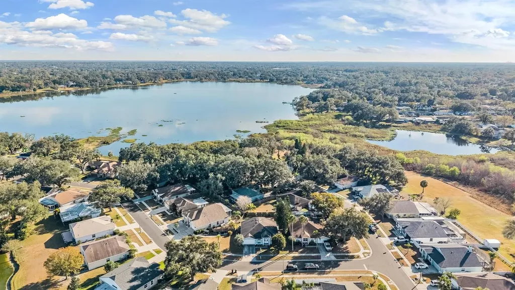1813 Dockside Drive Valrico FL 33594