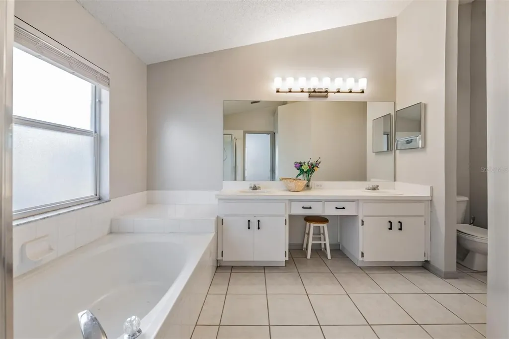 1813 Dockside Drive Valrico FL 33594
