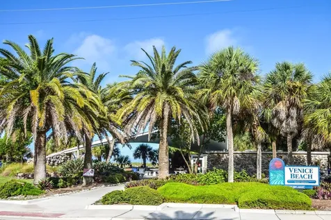 657 Crossfield Circle Venice FL 34293