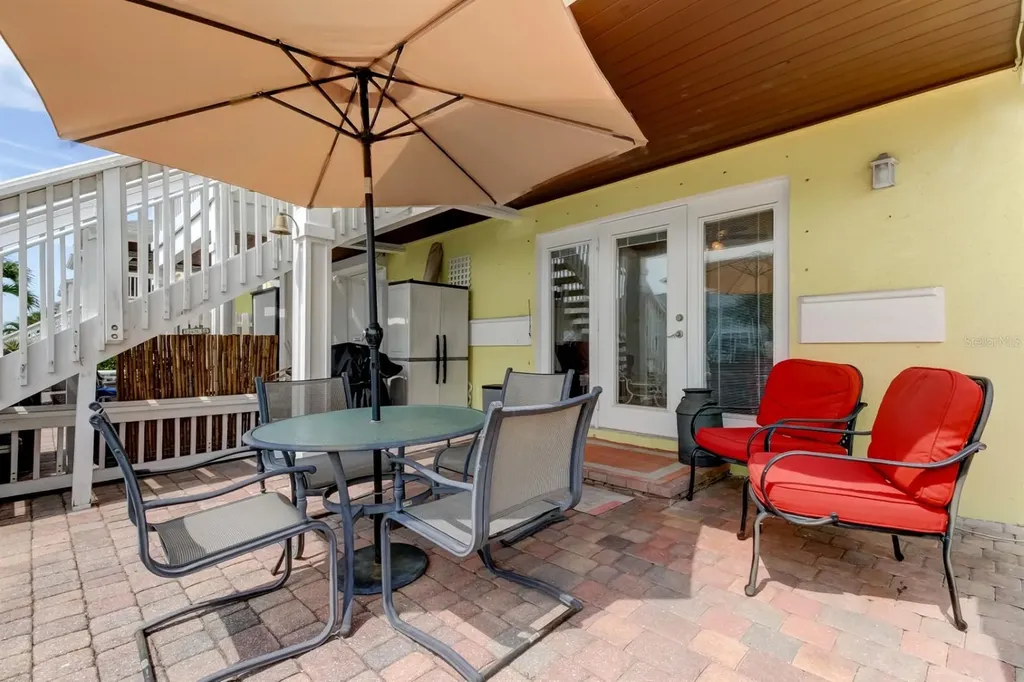 5092 Beach Drive SE St Petersburg FL 33705