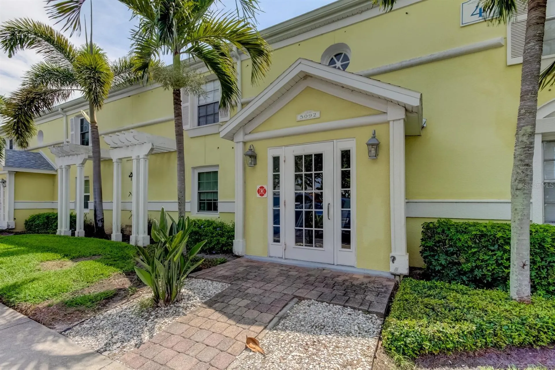 5092 Beach Drive SE St Petersburg FL 33705