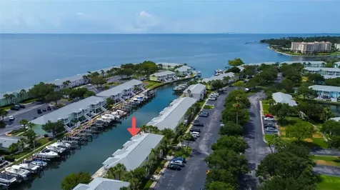 5092 Beach Drive SE St Petersburg FL 33705
