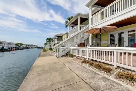 5092 Beach Drive SE St Petersburg FL 33705
