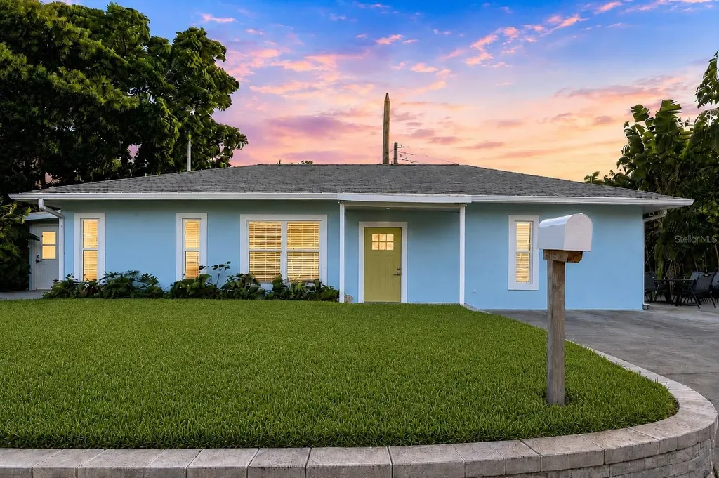 145 93rd Avenue Treasure Island FL 33706