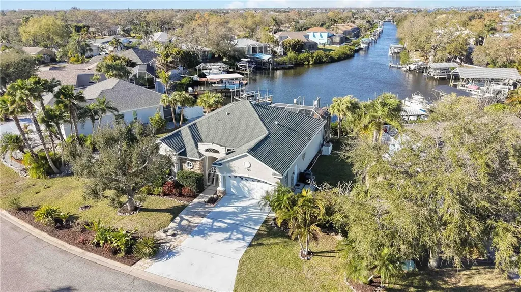 136 41st Circle E Bradenton FL 34208