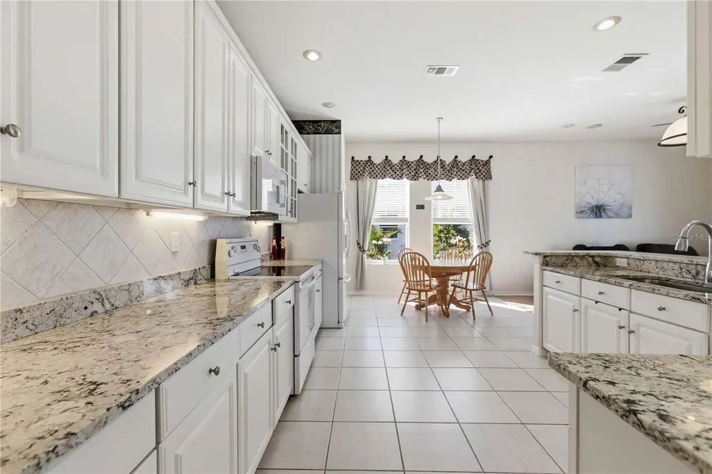 136 41st Circle E Bradenton FL 34208