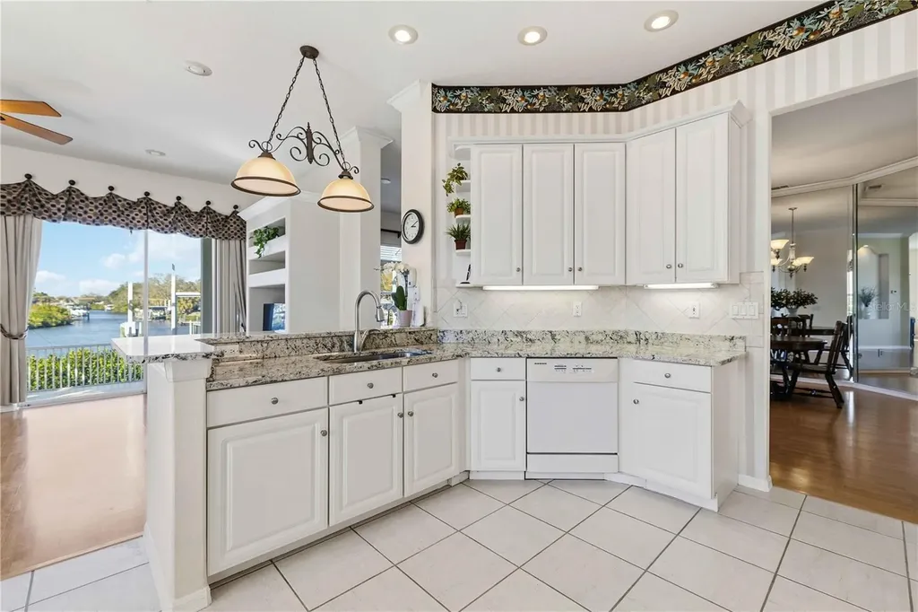 136 41st Circle E Bradenton FL 34208
