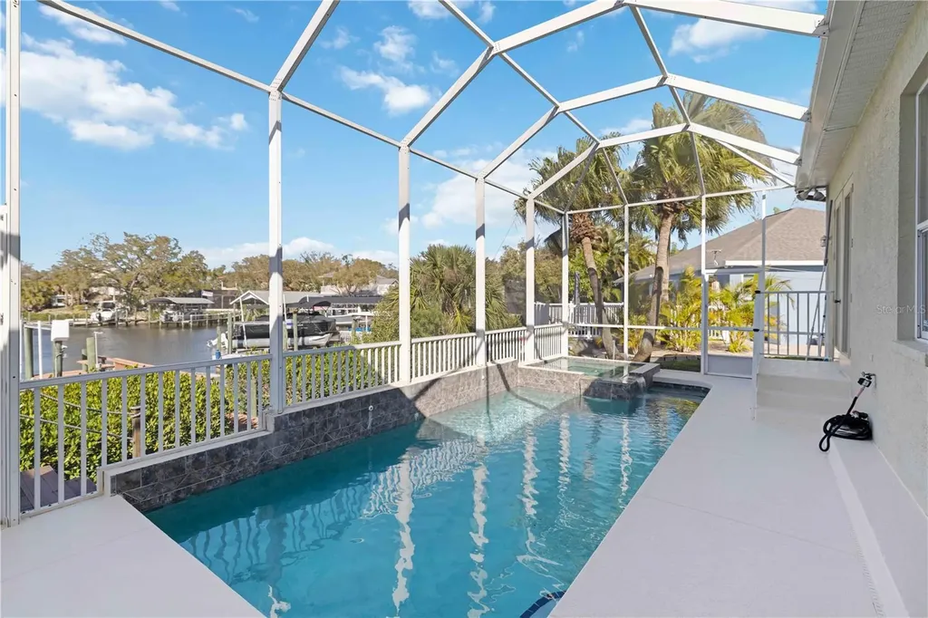 136 41st Circle E Bradenton FL 34208
