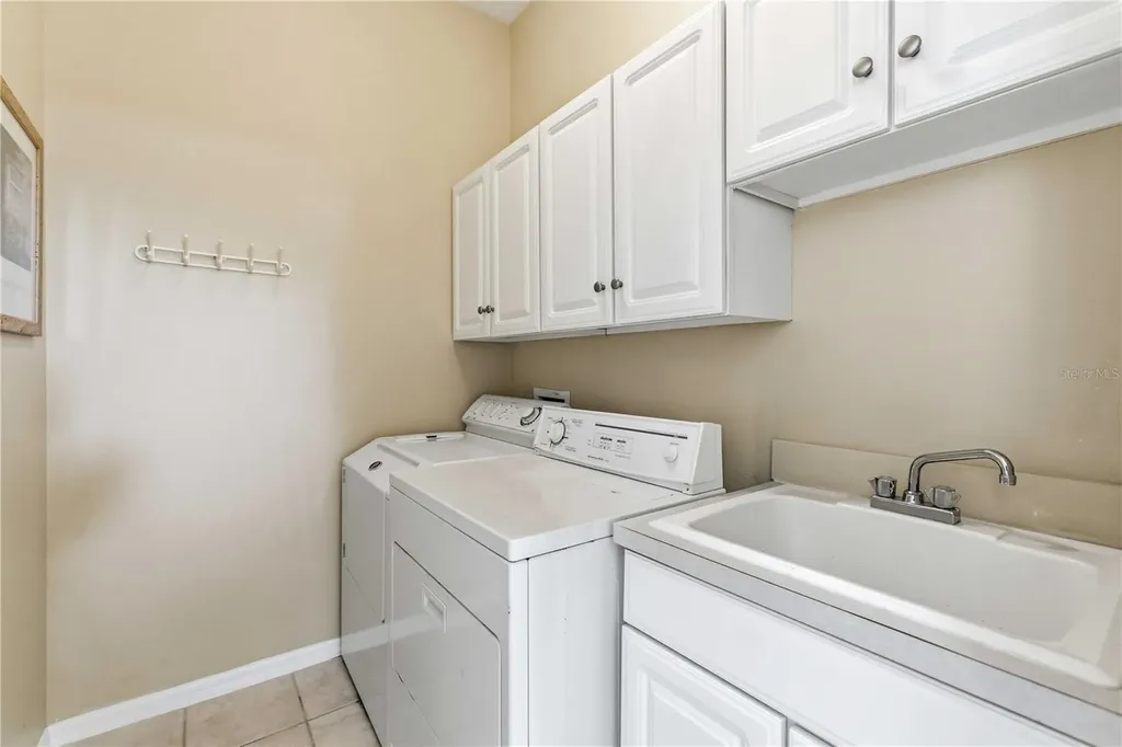 136 41st Circle E Bradenton FL 34208