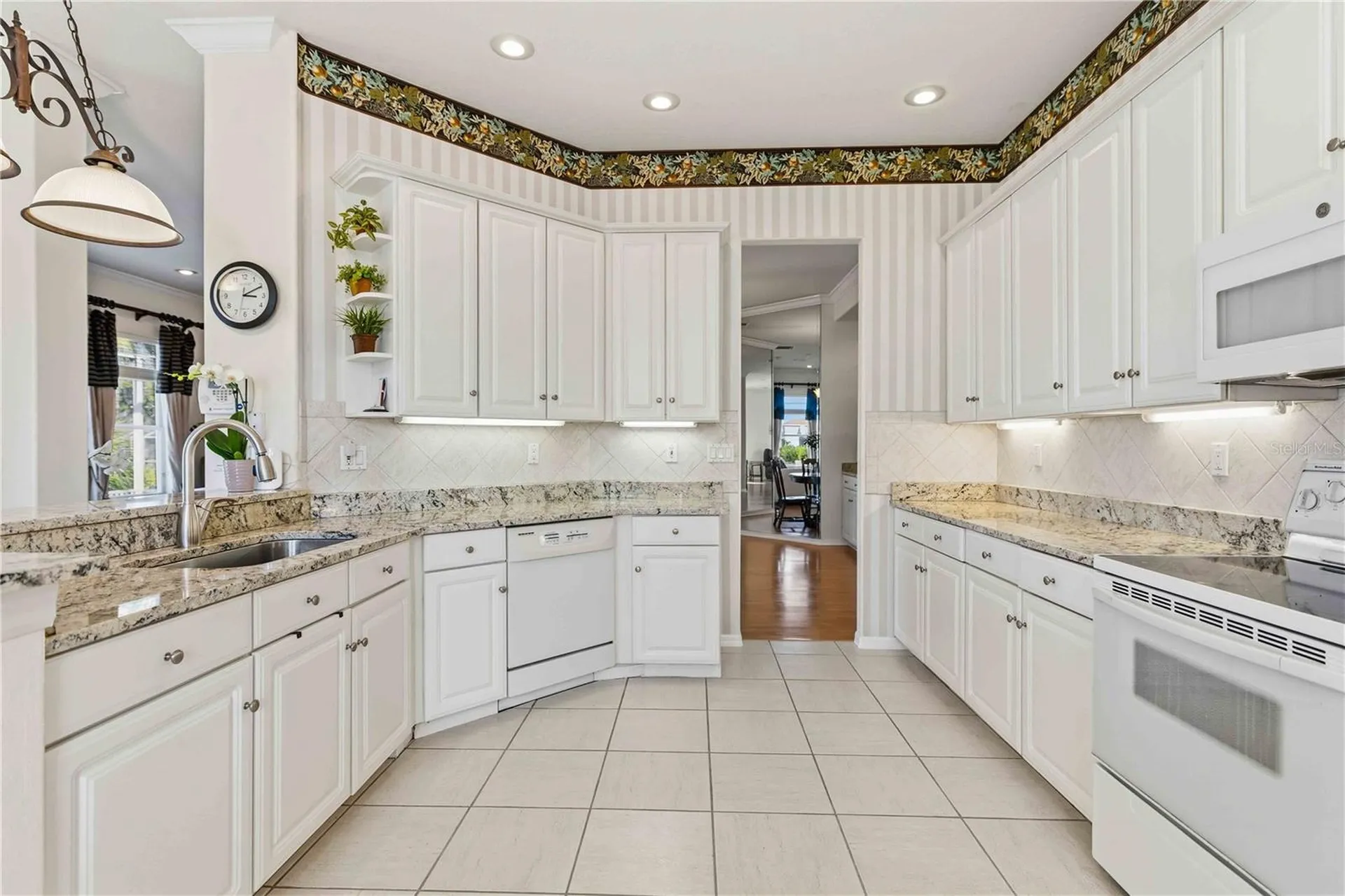 136 41st Circle E Bradenton FL 34208