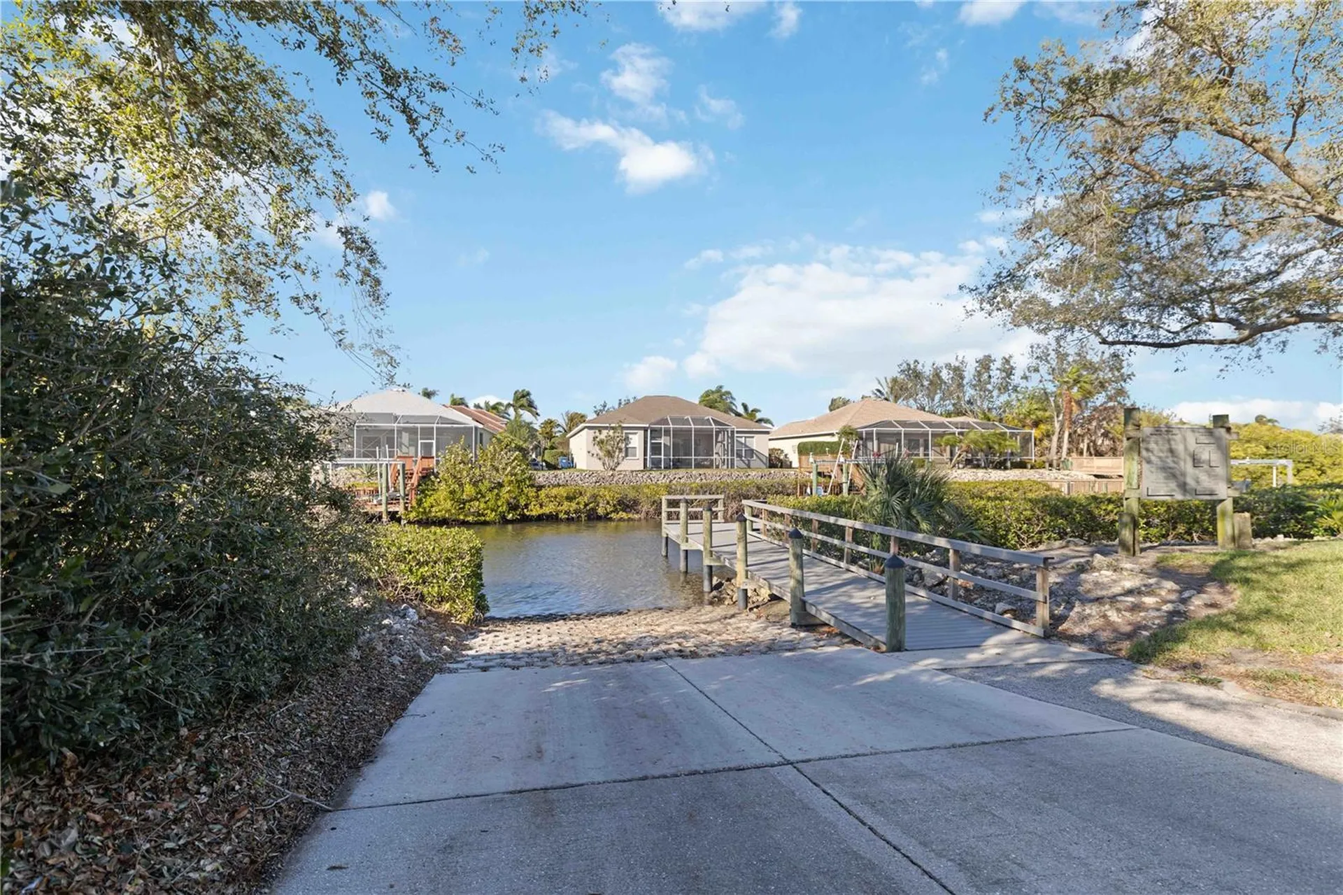 136 41st Circle E Bradenton FL 34208
