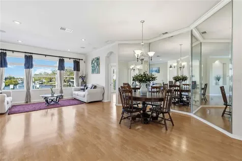 136 41st Circle E Bradenton FL 34208