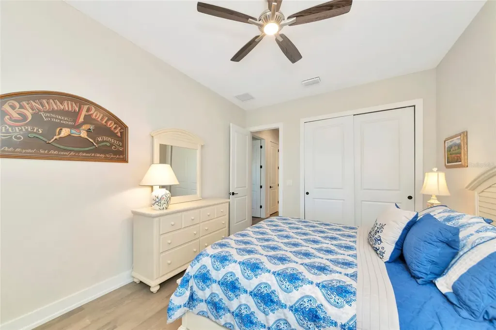 8252 Redonda Loop Bradenton FL 34202
