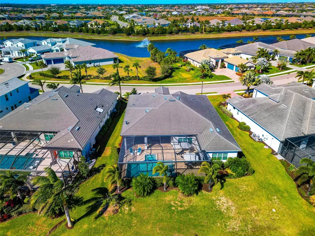 8252 Redonda Loop Bradenton FL 34202