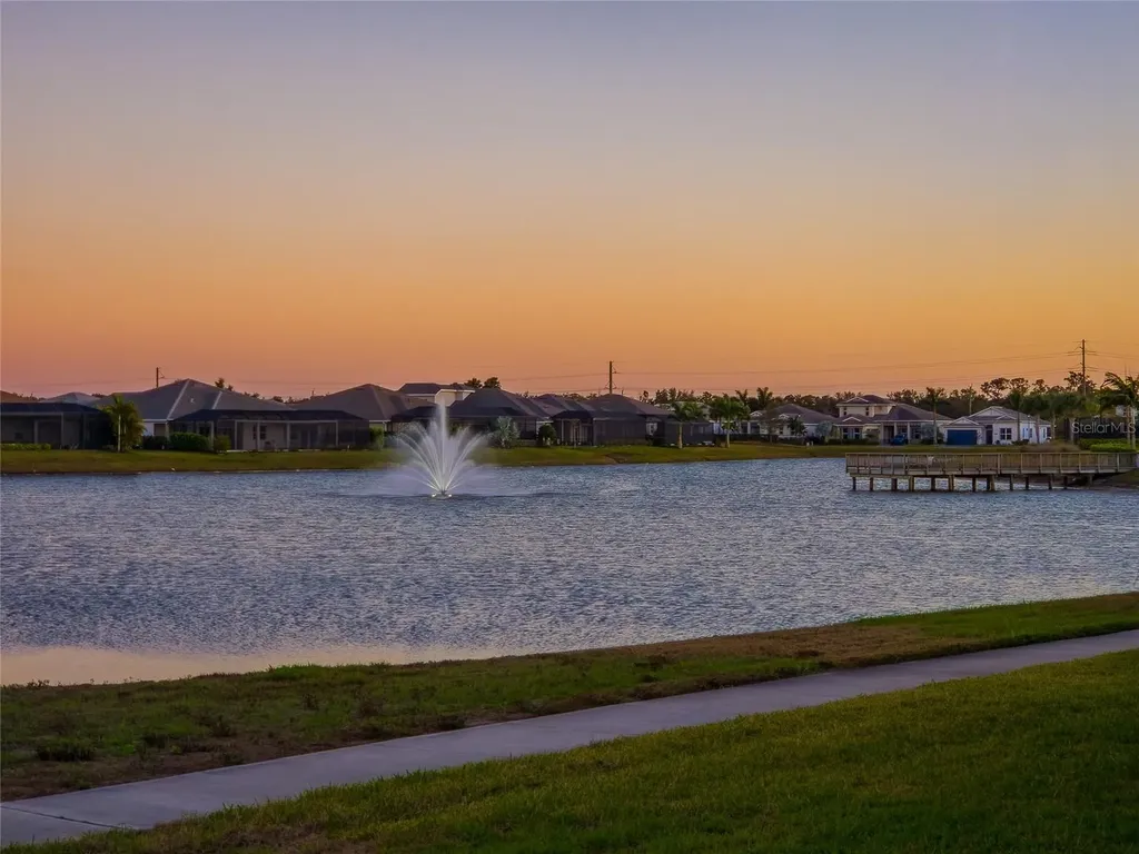 8252 Redonda Loop Bradenton FL 34202