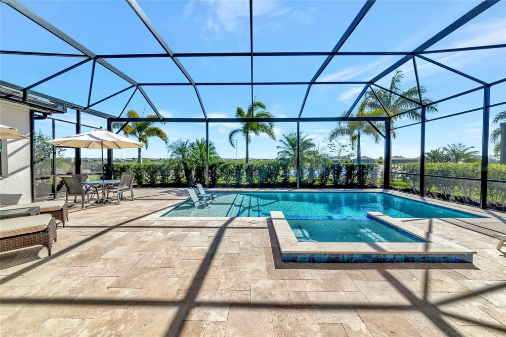 8252 Redonda Loop Bradenton FL 34202