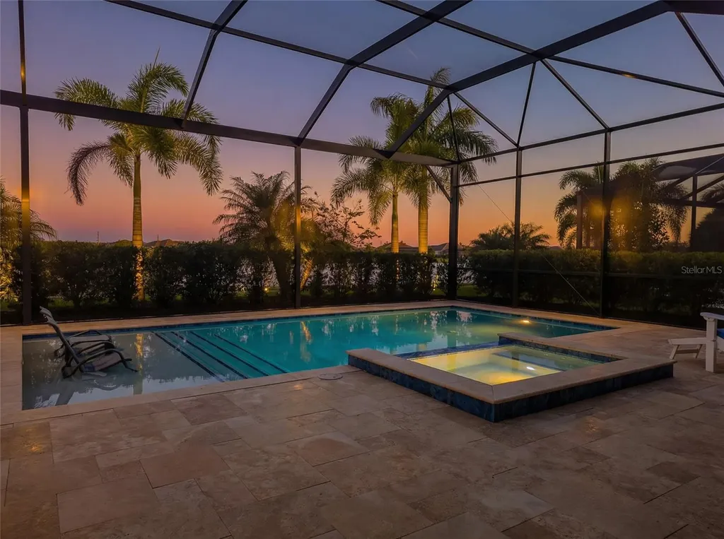 8252 Redonda Loop Bradenton FL 34202