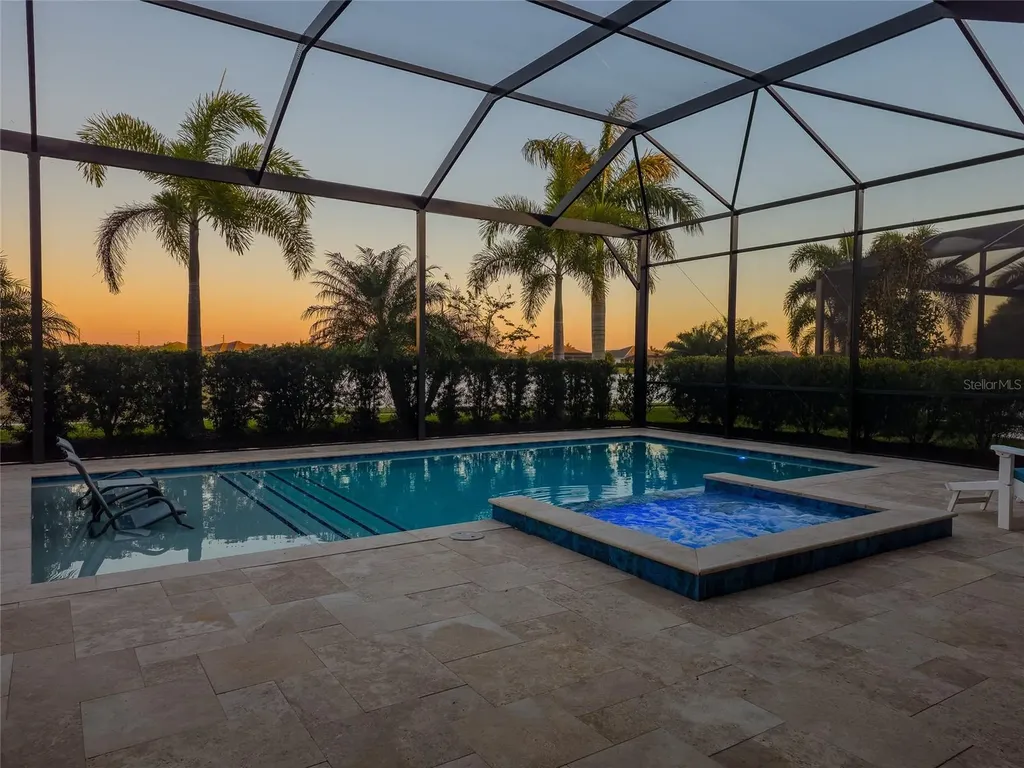 8252 Redonda Loop Bradenton FL 34202