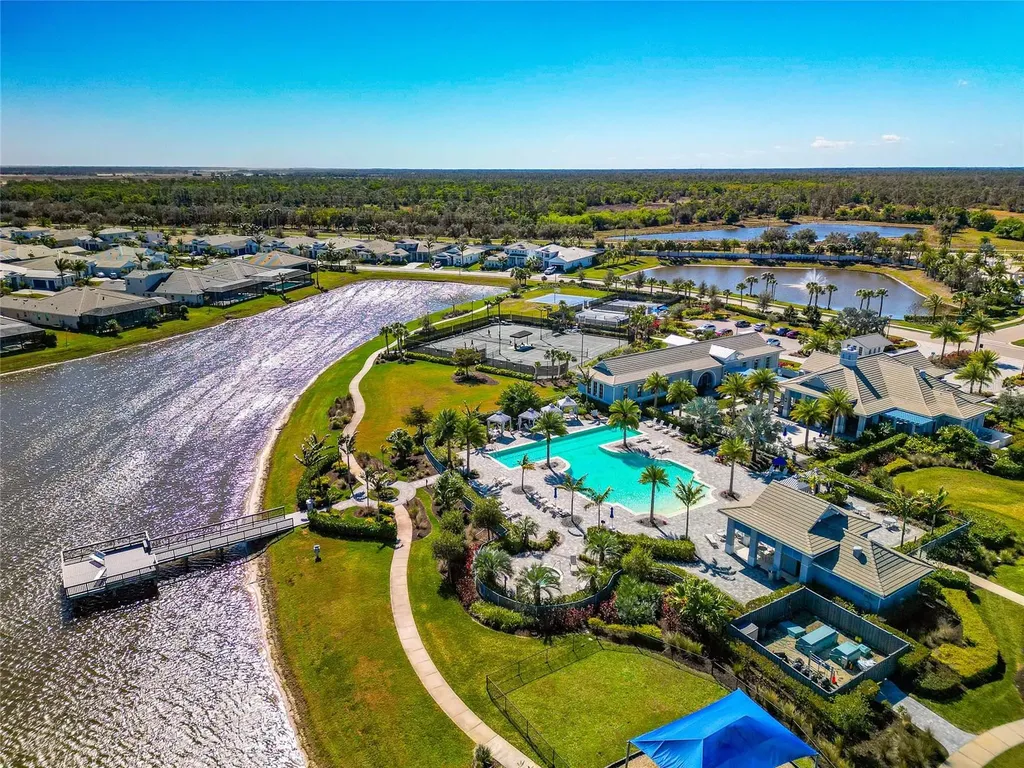 8252 Redonda Loop Bradenton FL 34202