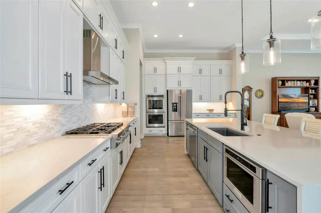 8252 Redonda Loop Bradenton FL 34202