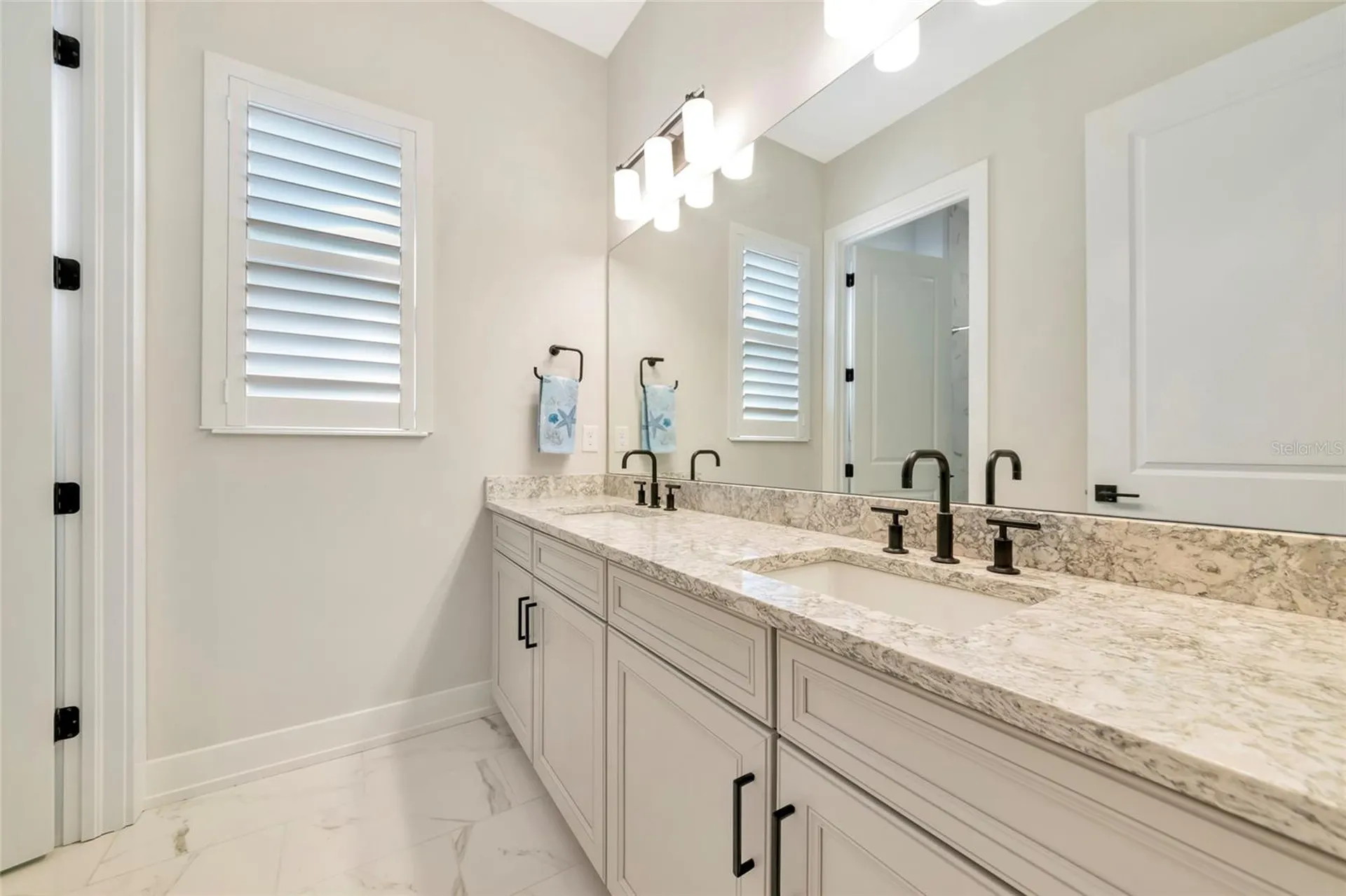 8252 Redonda Loop Bradenton FL 34202