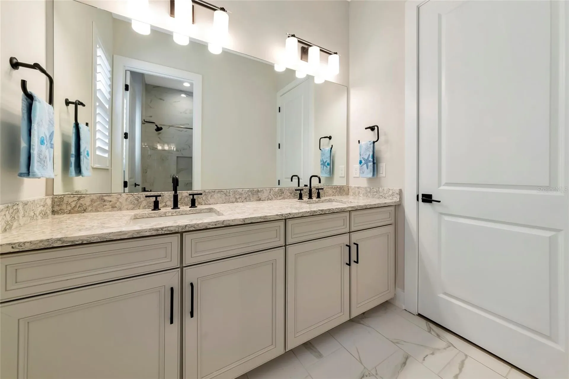 8252 Redonda Loop Bradenton FL 34202