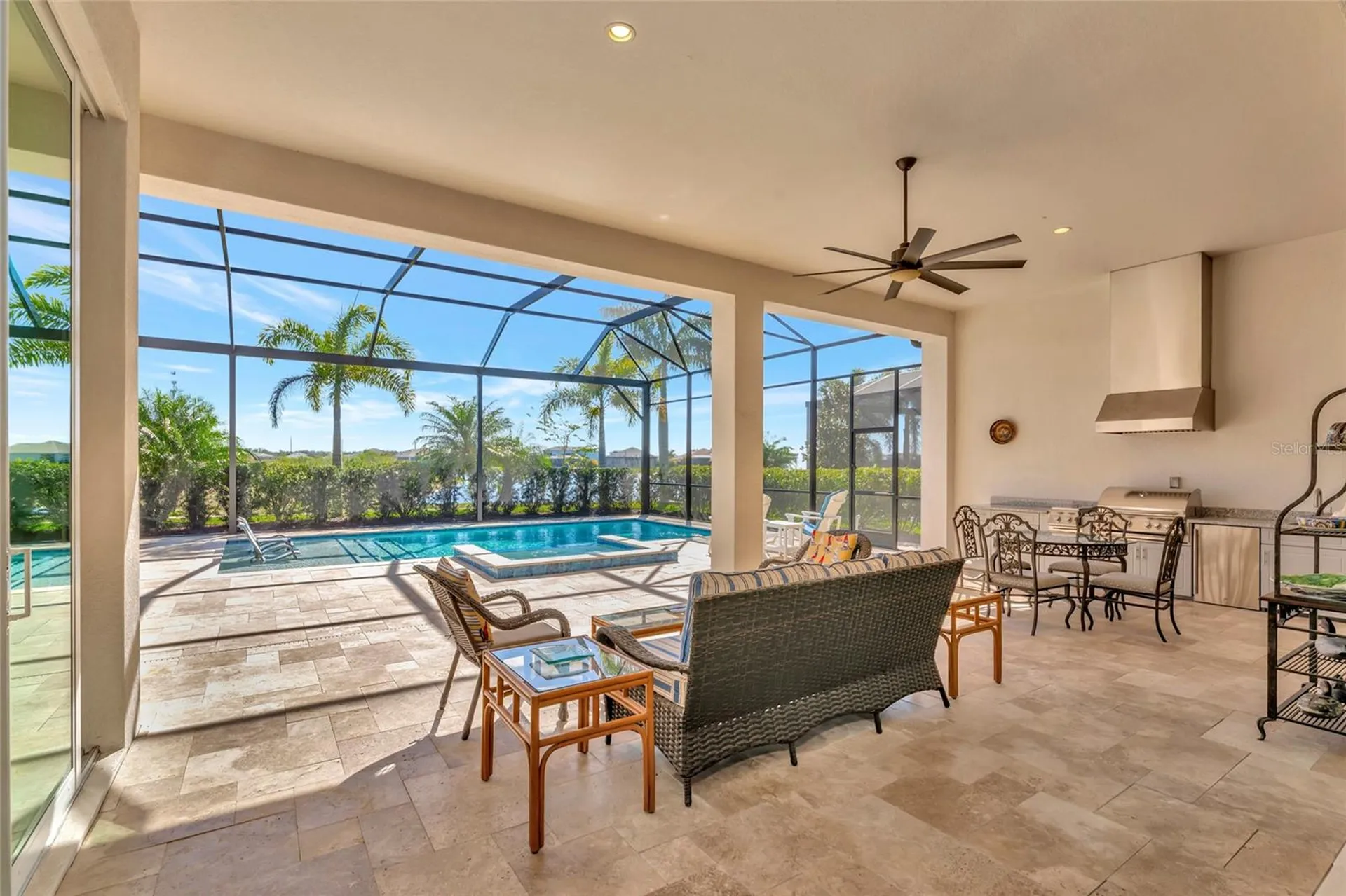 8252 Redonda Loop Bradenton FL 34202