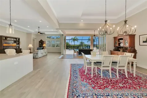 8252 Redonda Loop Bradenton FL 34202