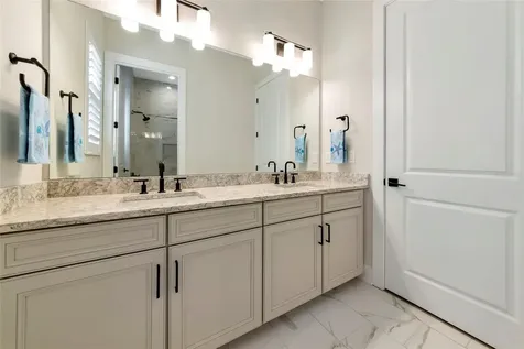 8252 Redonda Loop Bradenton FL 34202