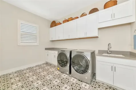 8252 Redonda Loop Bradenton FL 34202