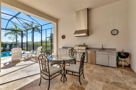 8252 Redonda Loop Bradenton FL 34202