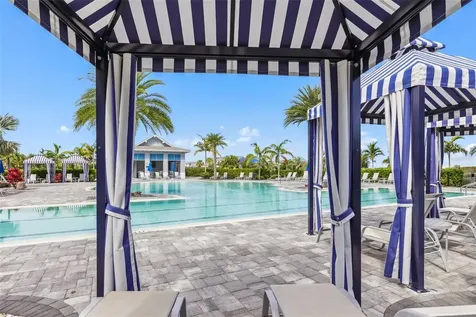 8252 Redonda Loop Bradenton FL 34202