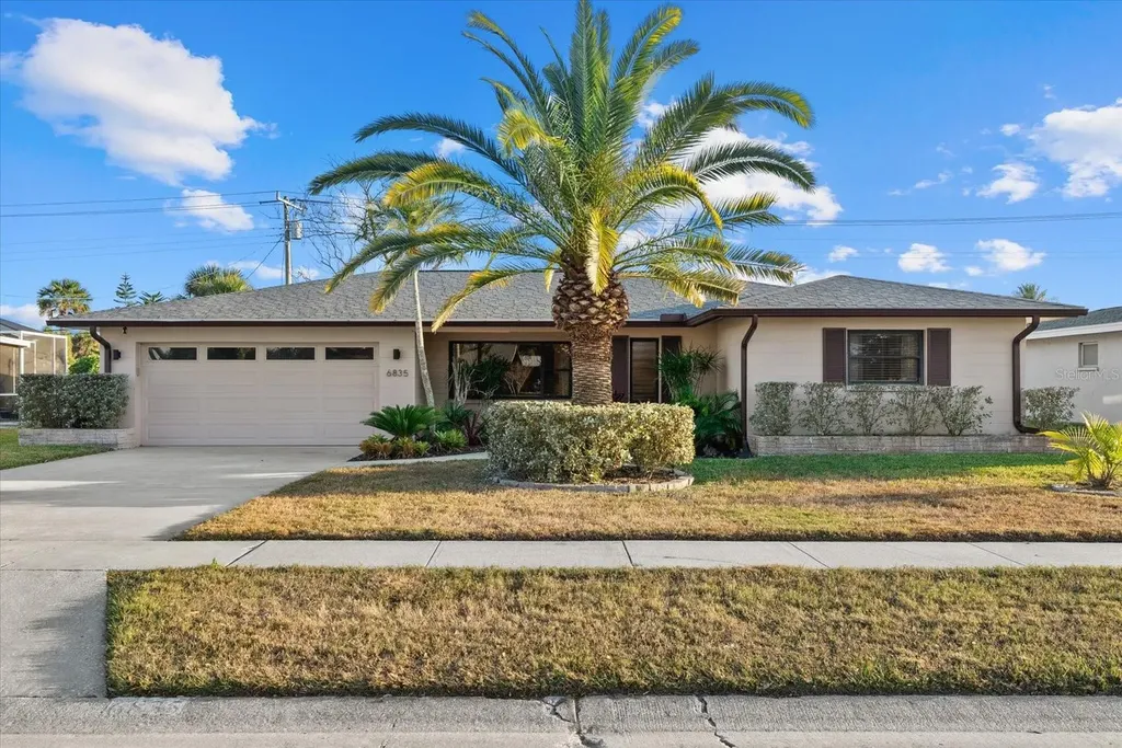 6835 Roxbury Drive Sarasota FL 34231