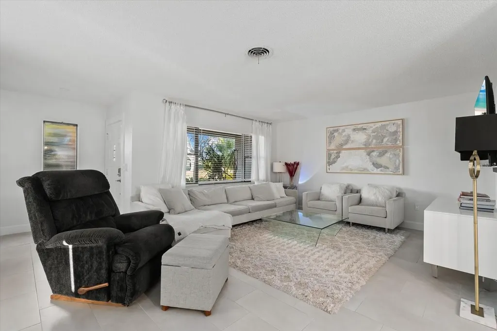 6835 Roxbury Drive Sarasota FL 34231