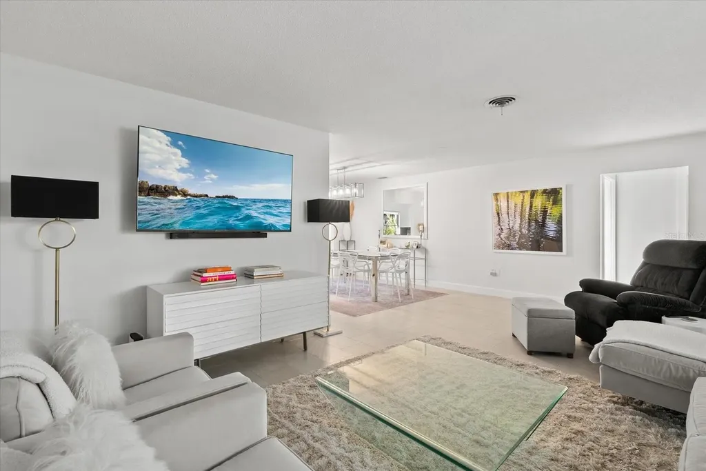 6835 Roxbury Drive Sarasota FL 34231