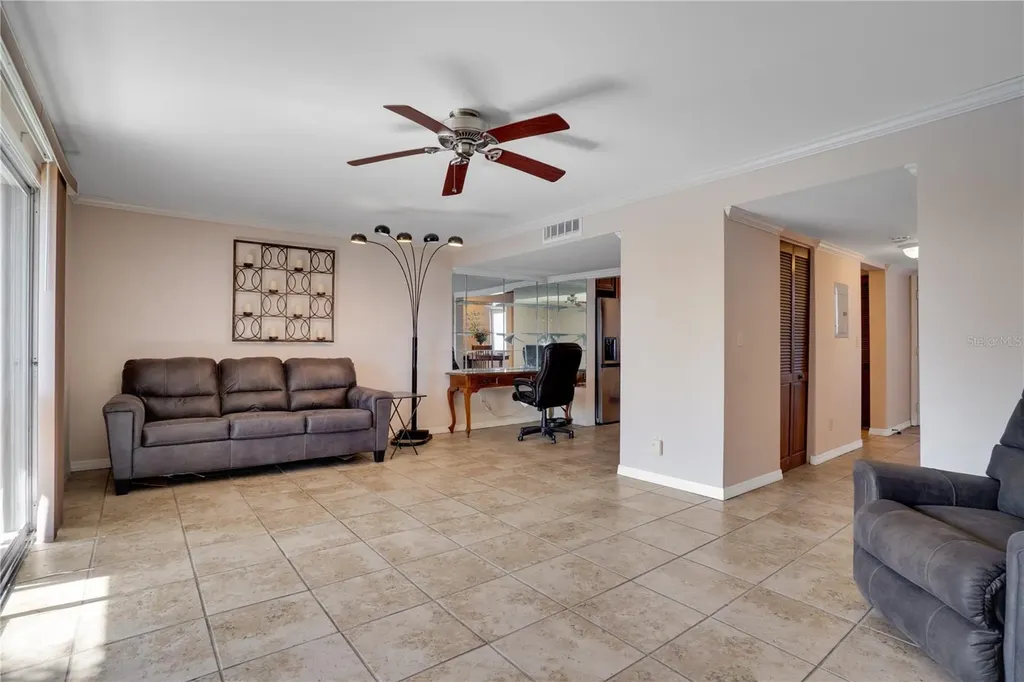 6315 Newtown Circle Tampa FL 33615