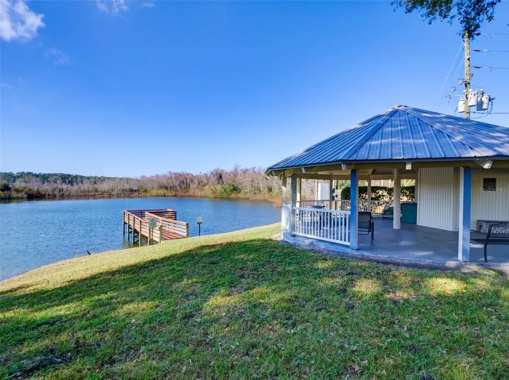 2218 Orangewood Circle Zellwood FL 32798