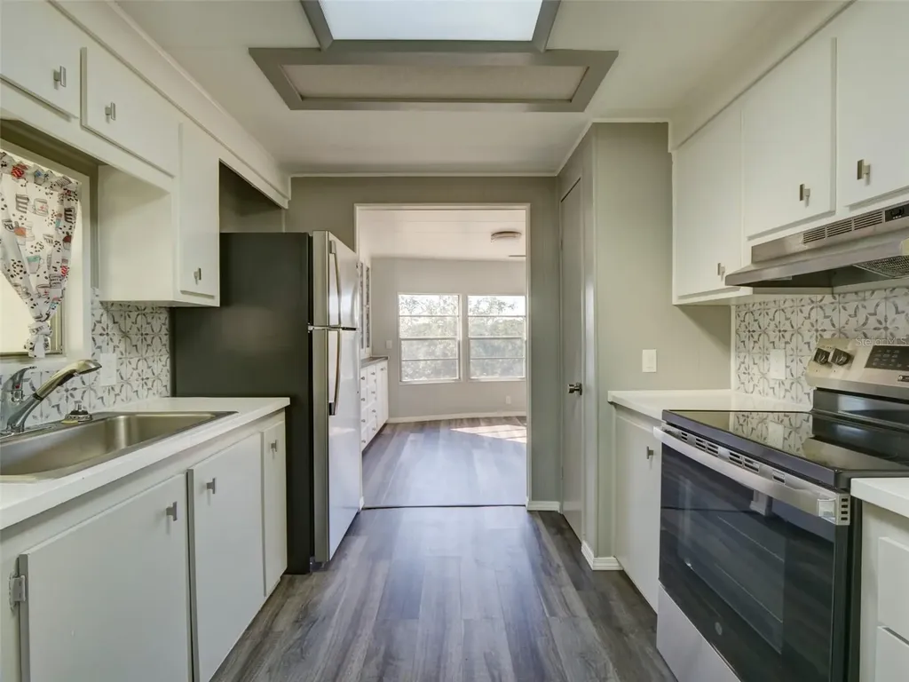 2218 Orangewood Circle Zellwood FL 32798