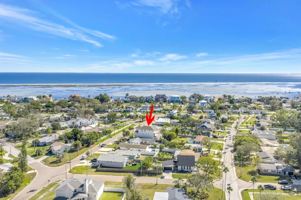 3752 Arkansas Avenue NE St Petersburg FL 33703