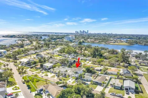 3752 Arkansas Avenue NE St Petersburg FL 33703