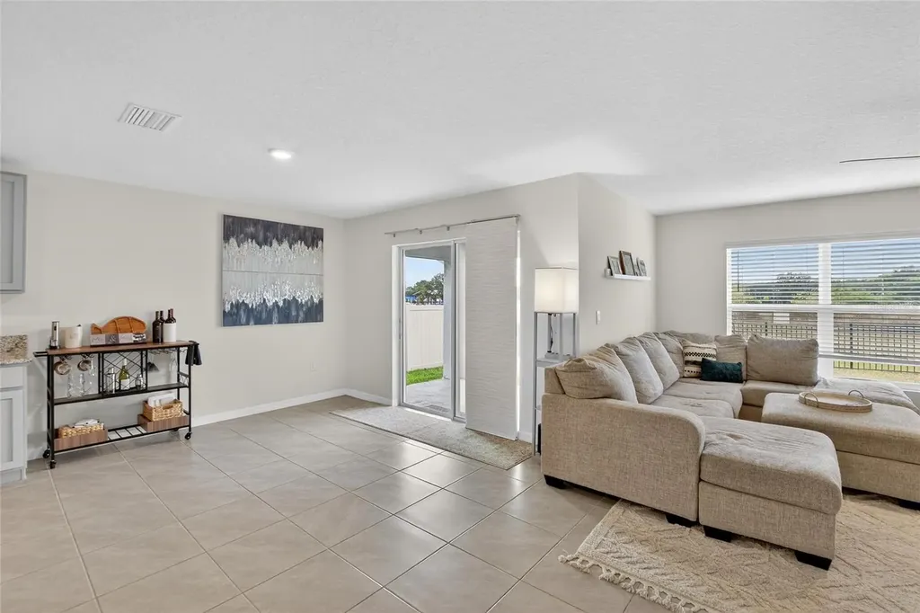 7511 Rosewood Garden Loop Tampa FL 33637