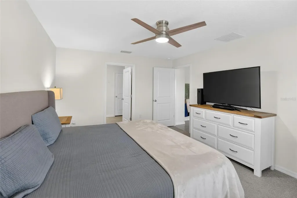 7511 Rosewood Garden Loop Tampa FL 33637