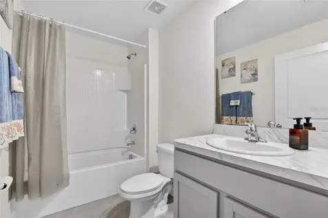 7511 Rosewood Garden Loop Tampa FL 33637
