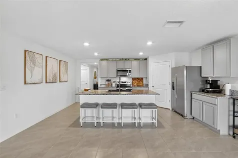 7511 Rosewood Garden Loop Tampa FL 33637