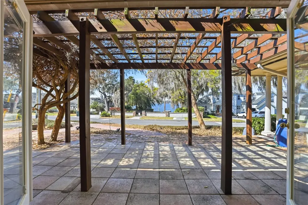 570 Dommerich Drive Maitland FL 32751