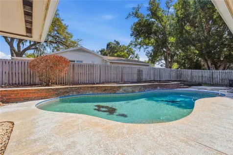 570 Dommerich Drive Maitland FL 32751