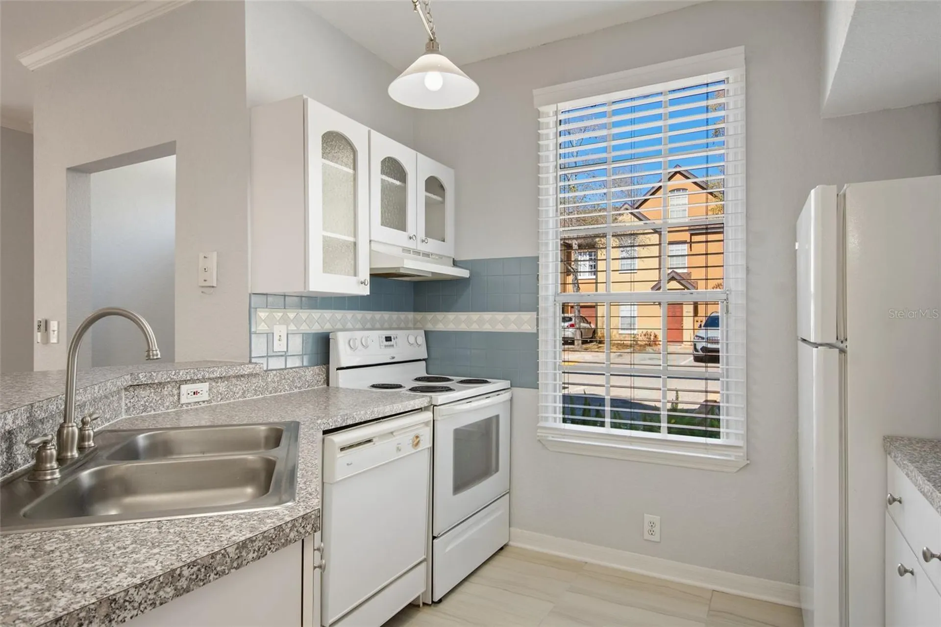 6384 Raleigh Street Orlando FL 32835